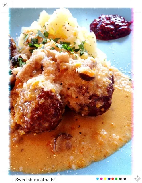 Meatballs & potatoes with mushroom sauce & jam|Shanel Catastiさん