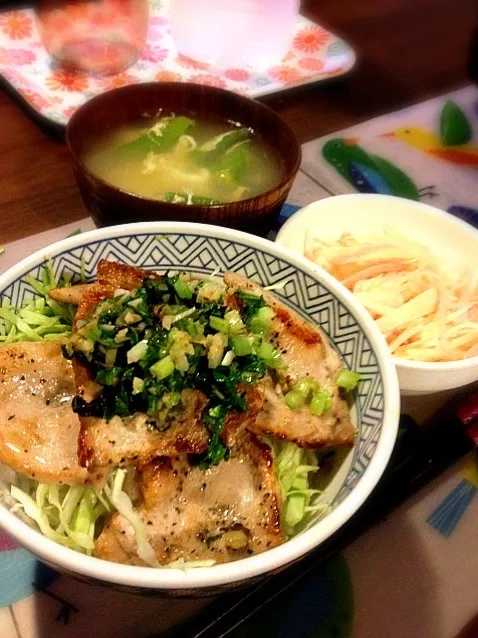 丼WEEK！ねぎのせ塩豚丼|むーさん