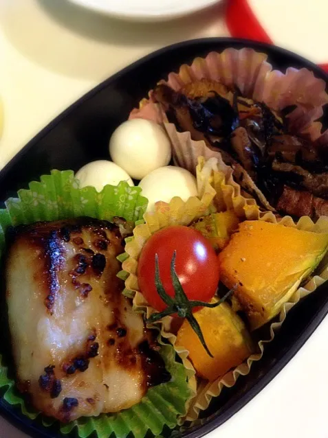 カジキの塩麹焼き弁当🐟|tomoさん