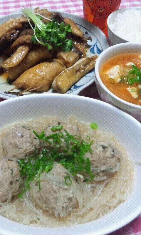 Snapdishの料理写真:肉団子と春雨の中華煮、かんぱちあら煮、豆腐チゲスープ(ベーコン･玉葱･卵･青ねぎ)|まあるさん