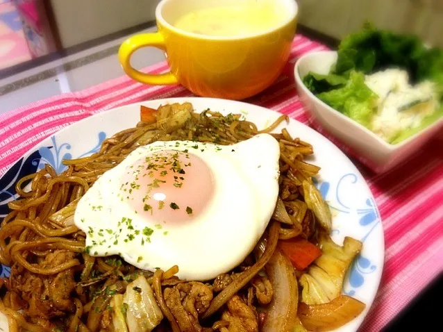 焼きそば、ポテトサラダ、クリームシチュー❤|ゆぅこさん