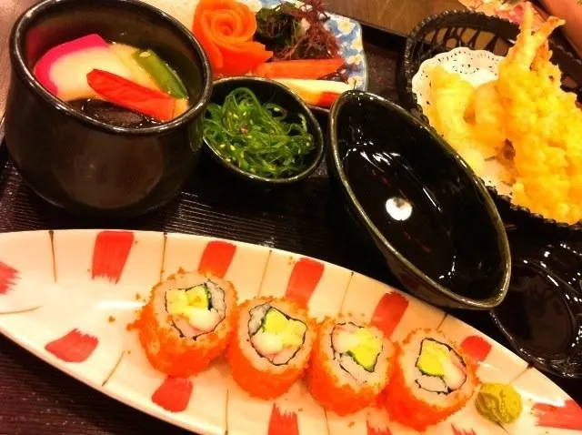 sushi set:)|꒰✾꒱˚°꒰ben꒱°˚꒰✾꒱さん