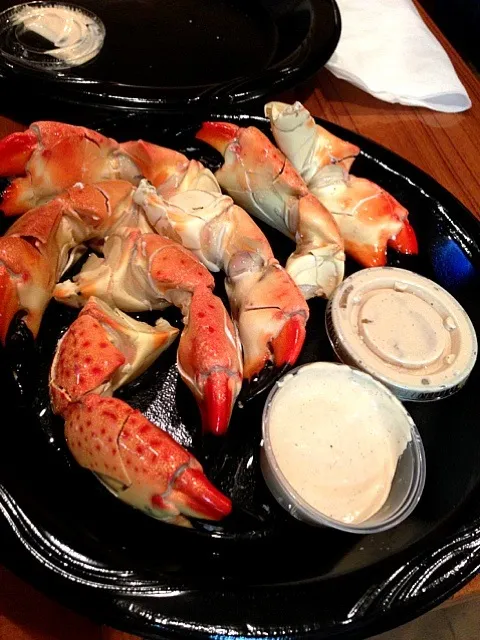 Snapdishの料理写真:Stone Crabs|vinayakaさん