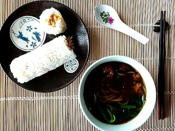 角の牛煮ラーメン&豚肉をサンドしたごはん巻き|baobaoさん