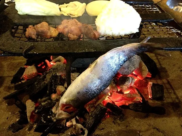 焼きおにぎり地鶏定食とヤマメ|Runaさん