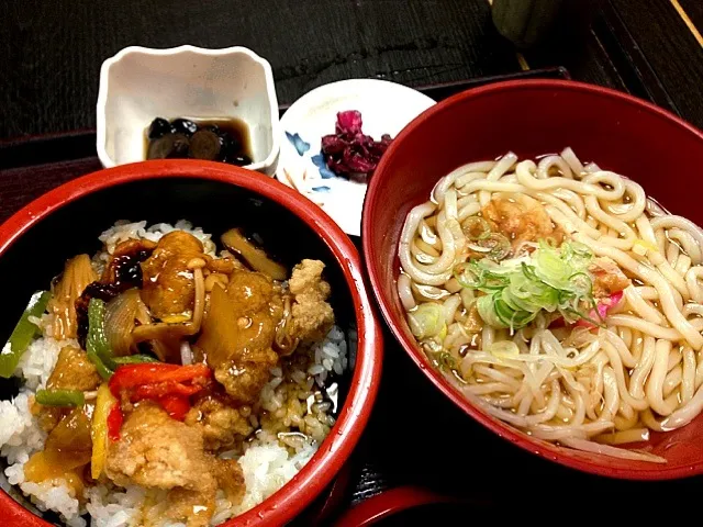 日替り御膳。肉天の甘酢あんかけ丼と、うどん。|liccaさん