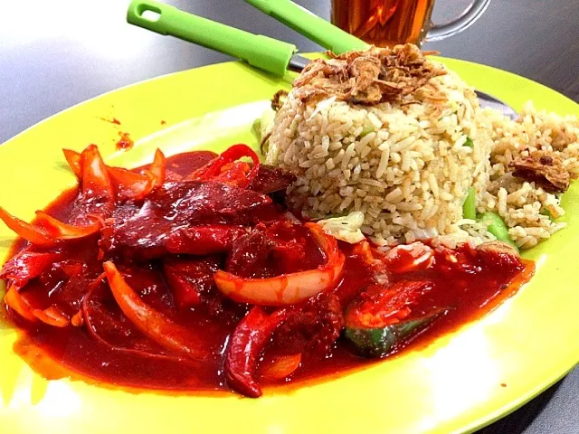 Nasi goreng daging merah|Ahmad Nazri Mohamed Naimさん