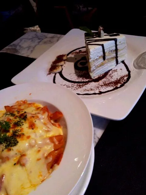 banana crepe cake and melted cheese ham tomato penne|karenyuenさん