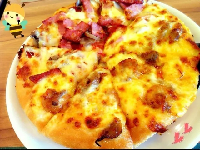 Hawaiian pizza half with tom yum kung(ᐢᗢᐢ)ფ໋✧|꒰✾꒱˚°꒰ben꒱°˚꒰✾꒱さん