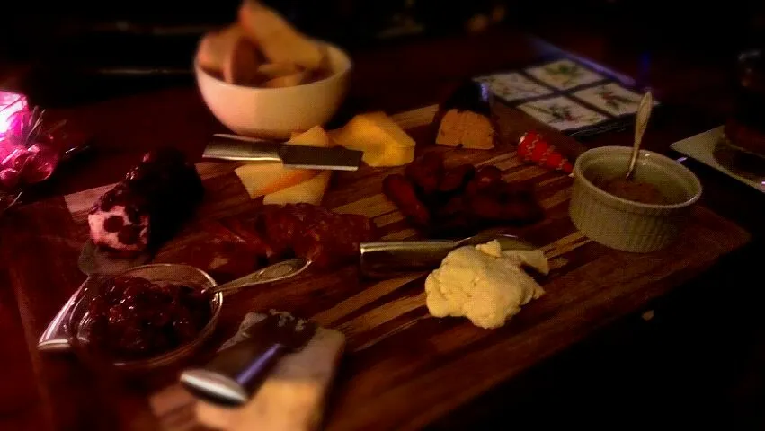 charcuterie platter on Christmas eve|meaghann marcilleさん