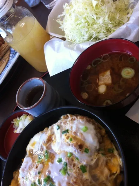 "3 びきのこぶた"カツ丼|笑美子さん