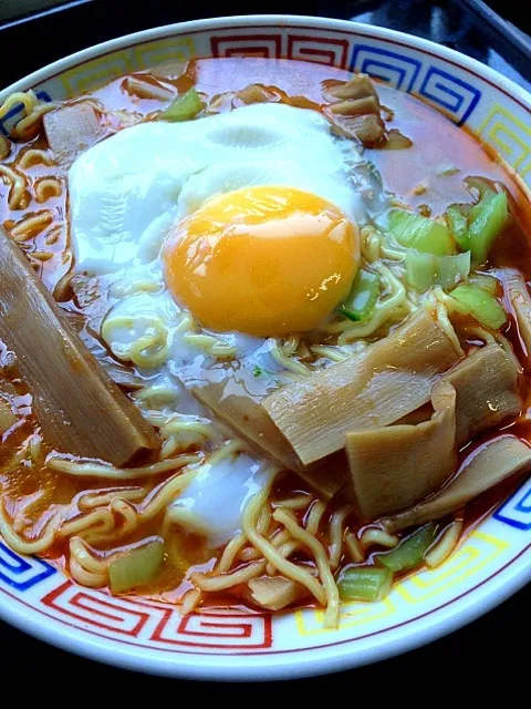 麺類ばっか食べてる感（＾Ｏ＾）あまり辛くない。|くめさん