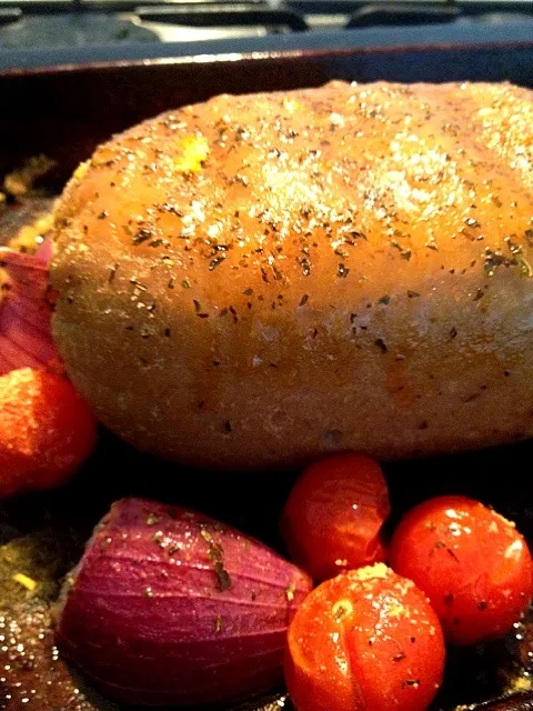 Rosemary and Mint Veggie Roast with Cherry Tomatoes & Spanish Onion|jodie fidockさん