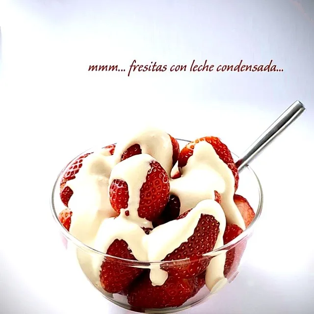 Fresas con leche condensada|Justo Romeroさん