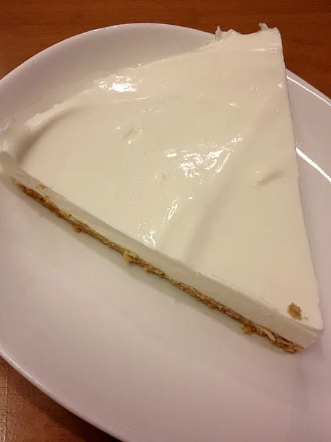 Snapdishの料理写真:ヨーグルトでレアチーズケーキ風|＊…まっこ…＊さん