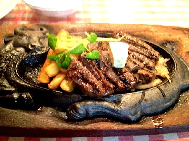 網焼きステーキ🐮|しろくまさん