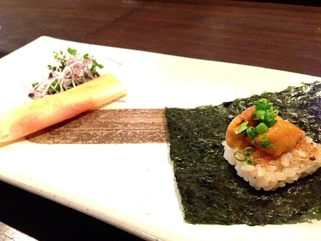 雲丹の手巻きと明太子バターの春巻き|まりたんさん