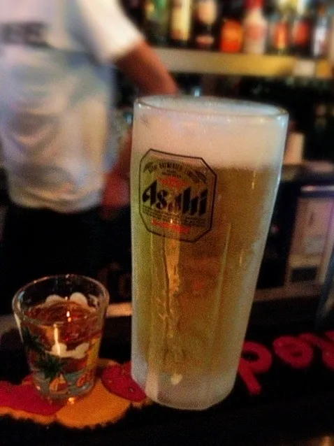 ビールにラムショットを落とす|舞さん