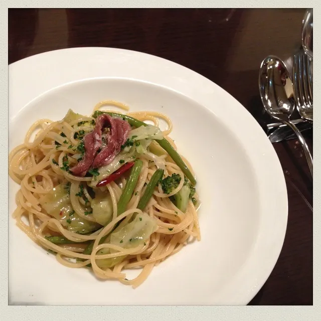 アンチョビと季節の野菜のパスタ|愛実さん