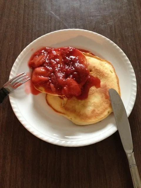 朝ごパンケーキ☆イチゴソース|たけさん