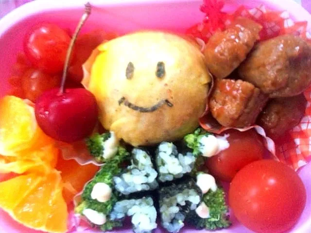 Snapdishの料理写真:Lunch box☆Peace & Love❤四つ葉のｸﾛｰﾊﾞｰ・Smile🍀|🌈Ami🍻さん