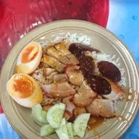 ข้าวหมูแดงหมูกรอบและกุนเชียงเจ้าขาาา|kristayaさん