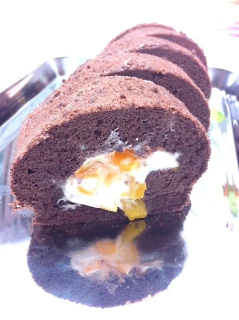 Chocolate Swissroll with Peach n Fresh Cream|shirlynさん