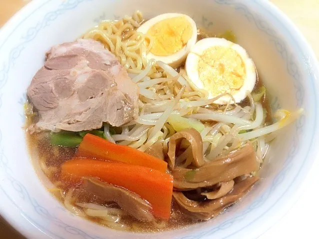 Snapdishの料理写真:野菜たくさんラーメン♡|ありささん