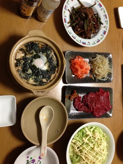 豆腐チゲとナムルと馬刺しとカルビ|まきさん