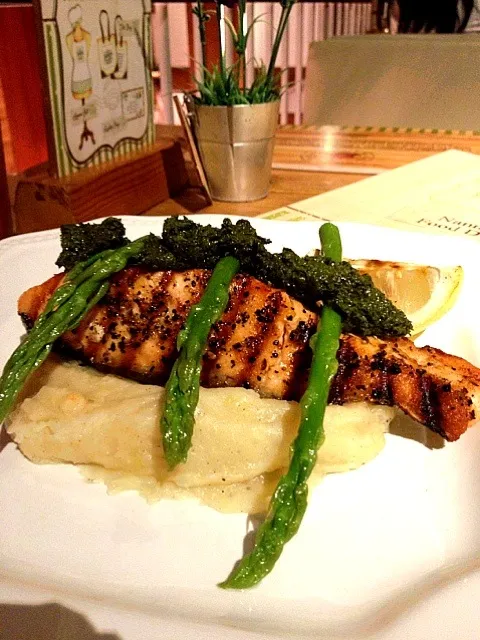 Snapdishの料理写真:Cecile's Grilled Salmon|Karina Ramadhaniさん