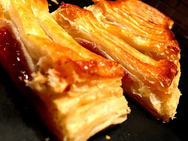 Vanilla and Raspberry filled Puff Pastry|Patrikさん