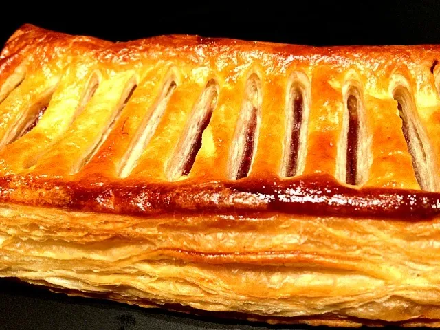 Vanilla and Raspberry filled Puff Pastry|Patrikさん