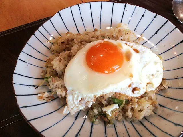 豚そぼろとセロリのナンプラー炒飯|宮尾益人さん