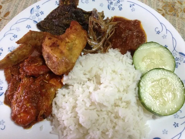 Nasi Lemak  RR|rimarosliさん