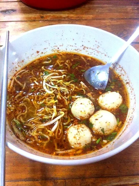 My Thai egg noodle with pork ball|🍰bonus natthakarn🍴さん