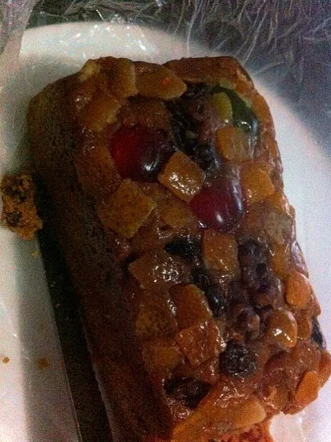 Brandy-infused fruit cake|maria katrina valenciaさん