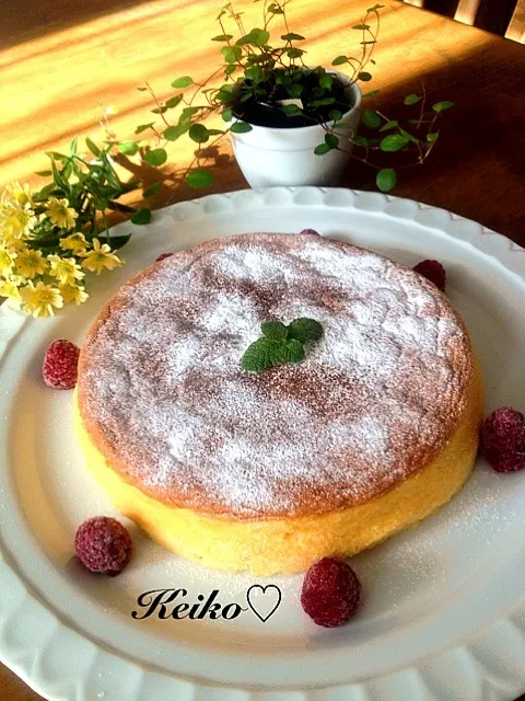 Snapdishの料理写真:klalaちゃんの材料3つで最強にしゅわしゅわのスフレチーズケーキ❤|佳子さん