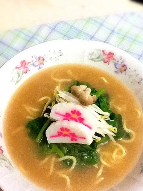 🎍✨賀正ラーメン✨🌸|さとう かおりさん