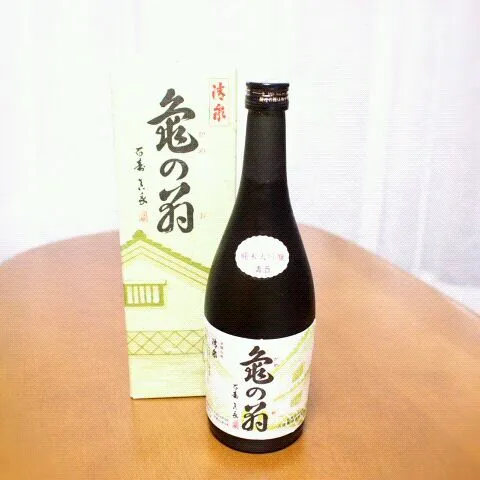 明けましておめでとうございます。今年最初のお酒は、亀の翁。|Shinさん