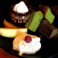 Classic matcha and roasted tea bread with ice cream and fruit