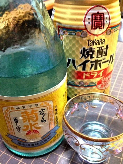 本日2本目の「ふなぐち菊水一番しぼり」＆チェイサーの焼酎ハイボール|hiroさん