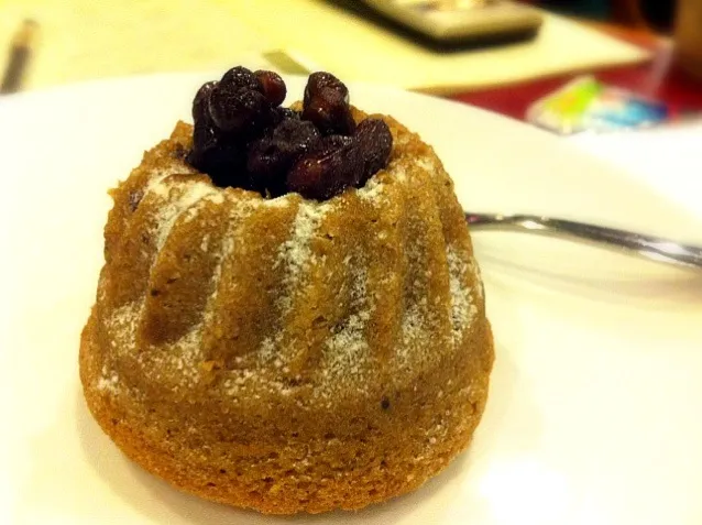 Snapdishの料理写真:Red bean w/ greentea bubble cake🍵🍰|PeonyYanさん