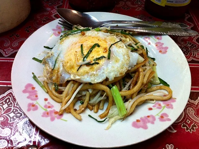 ผัดก๋วยเตี๋ยวเขมร ロートチャー カンボジアの焼きうどん|akiさん