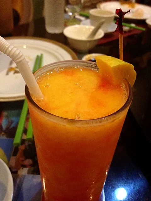 Mango & Papaya Smoothie|Crystal Ramosさん