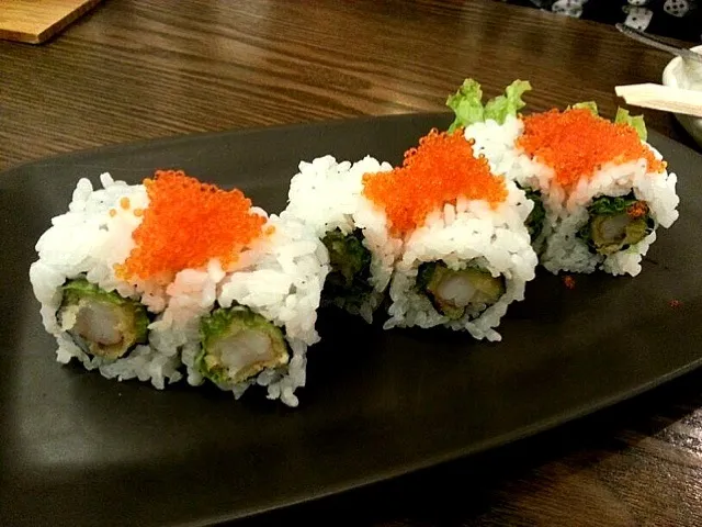 Snapdishの料理写真:ebi tempura maki|Yvonne C.さん