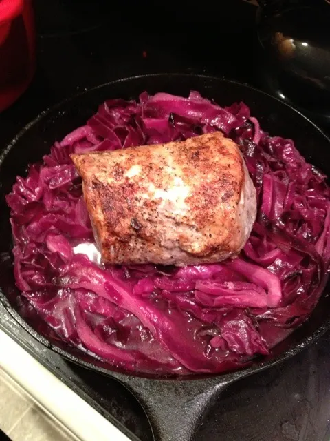 Pork Tenderloin with Red Cabbage|http://melissasmenu.wordpress.com/さん