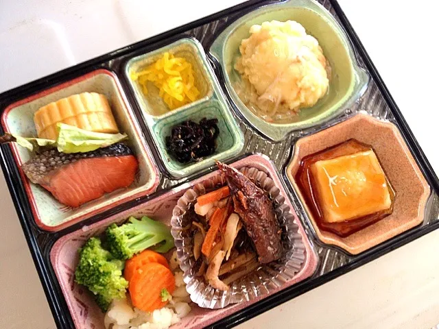 日替り弁当 謹賀新年|kurita820さん