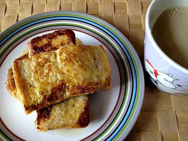 正月とは関係無くフレンチトースト。メイプルシロップって偉いわ。|ぺんぎんさん