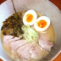 Snapdishの料理写真:豚骨ラーメン|麻美さん