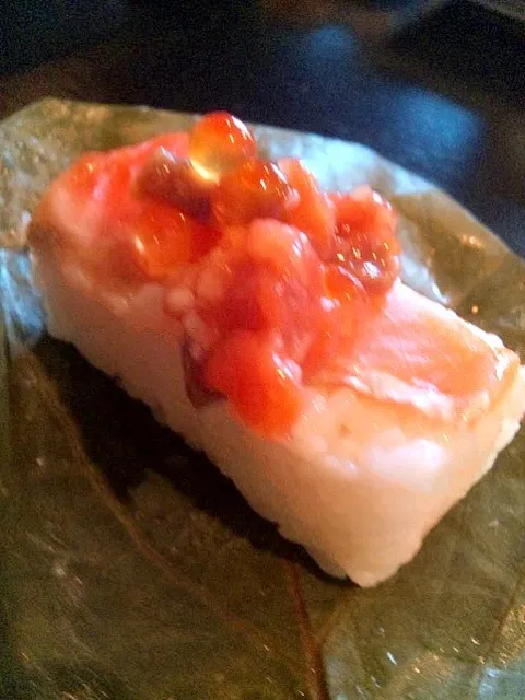 Persimmon leaf sushi🍣柿の葉寿司|🌈Ami🍻さん